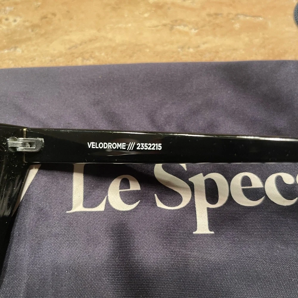 Le Specs Glossy Black Sunglasses - Picture 3 of 5